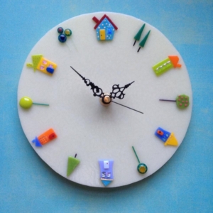 นาฬิกาติดผนัง ดีไซน์ของเล่น 3D
