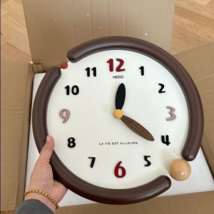 MINI POCKET Silent Clock – นาฬิกาตั้ง/แขวนลายกระเป๋าหนัง