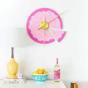 PINK SUMMER Funky Clock – นาฬิกาแฟนซีสีชมพูฤดูร้อน