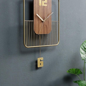 SQUARE FRAME Wood & Gold Clock – นาฬิกากรอบสี่เหลี่ยมไม้ทอง**