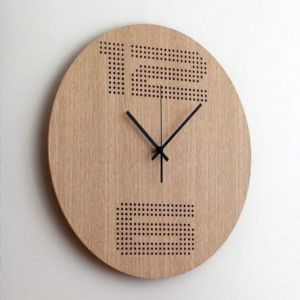 LASER ETCHED Wood Clock – นาฬิกาไม้ลายแกะสลัก**