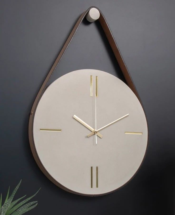 LEATHER STRAP Nordic Clock – นาฬิกานอร์ดิกสายหนัง**